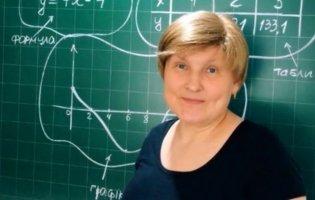 Вчителька з Нововолинська викладає математику у TikTok