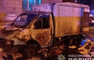 У Києві чоловік підпалив авто, бо воно було не так припарковане
