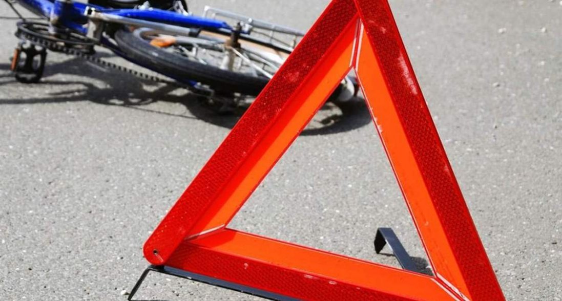 У селі на Волині водій авто збив велосипедиста: він - у комі