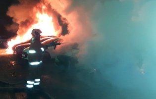 У Полтаві вночі згоріли 6 авто: йде розслідування