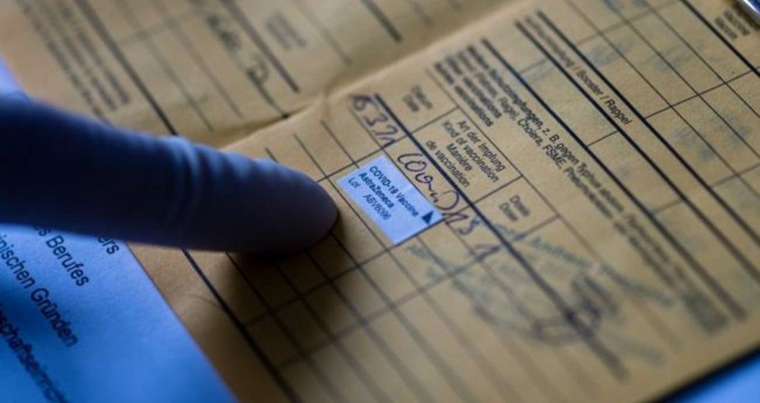В Україні 15 голів медзакладів хочуть відсторонити через підробку COVID-сертифікатів
