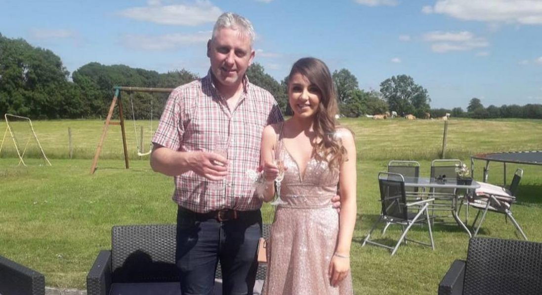 Перший чоловік забрав навіть туалетний папір, а другий подарував мандрівку на Мальдіви