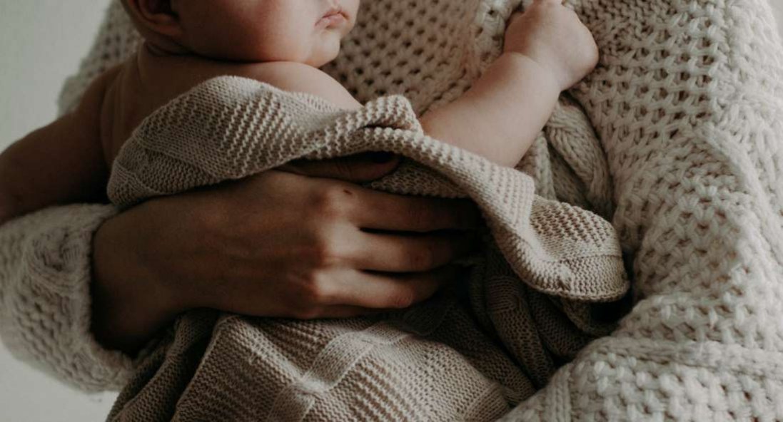 На Рівненщині жінка вдома народила дитину і заморозила її