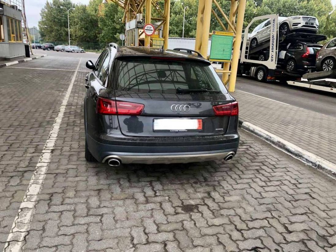 Волинські митники конфіскували Audi за 26 000 євро