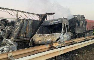 На Одещині зіткнулися 5 авто: є загиблі й постраждалі
