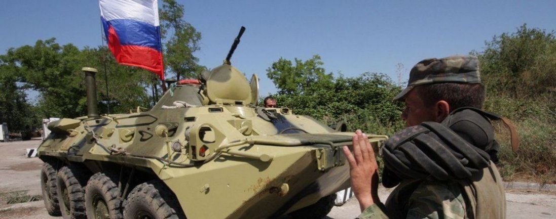 Росія зосереджує війська та техніку на кордоні з Україною