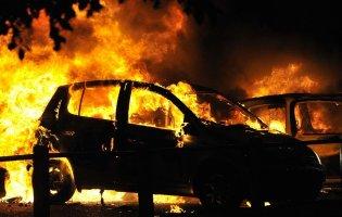 У Луцьку згоріло два авто на одній вулиці