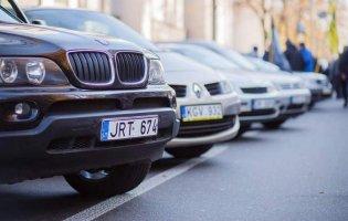 В Україні завершилося пільгове розмитнення іноземних авто: що очікує на тих, хто не встиг легалізувати «євробляху»
