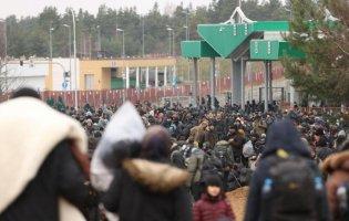 Загострення на кордоні Білорусі та Польщі: мігранти кидають каміння в прикордонників