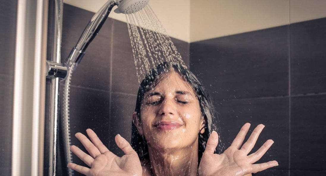 Чому небезпечно часто приймати душ