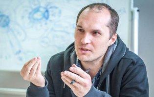 «На вашій совісті загибель людей»: Зеленський звинуватив журналіста в смертях на Донбасі