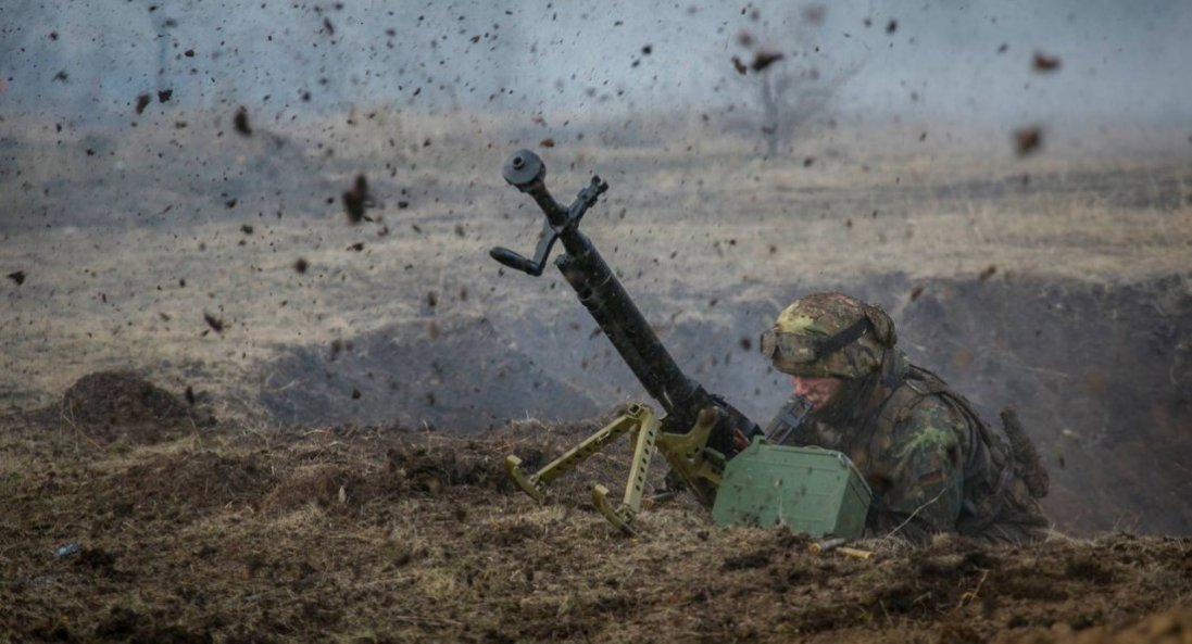 На Донбасі окупанти скинули з безпілотника гранату: де саме