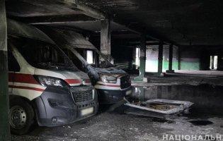 На Донеччині - пожежа в диспетчерській «швидкої»: горіло 10 авто