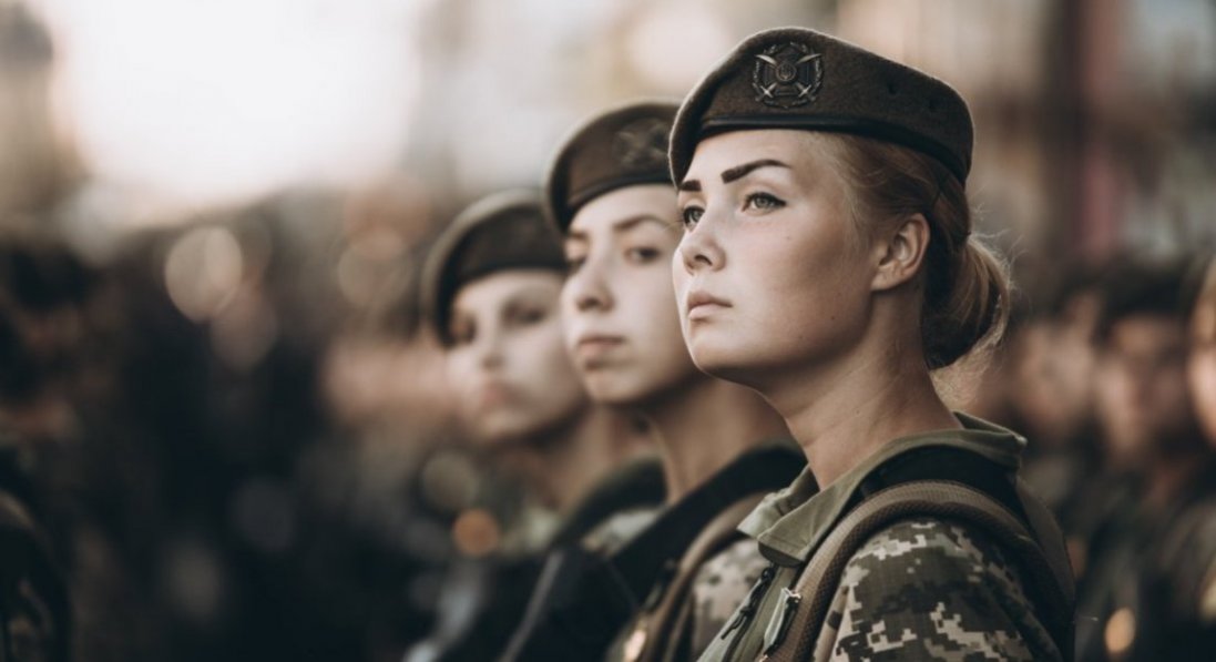 В Україні жінок кількох професій зобов’язали стати на військовий облік