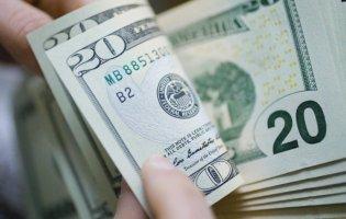 В Україні прогнозують різне зростання долара: скільки заплатимо за валюту