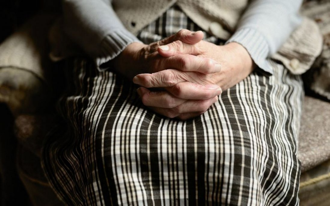 У Тернополі бабуся загубила пенсію, небайдужі миттєво зібрали їй гроші