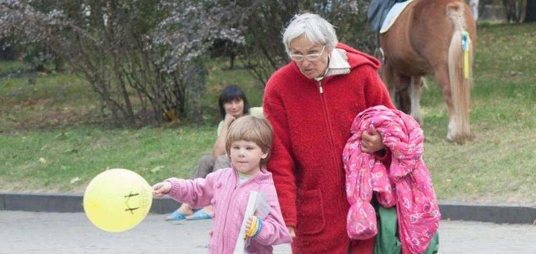 В Україні жінка народила в 65 років: вона отримала позов до суду
