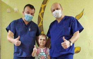 У дитини після застуди перестали функціонувати рука та нога: їй зробили надскладну операцію в Львові