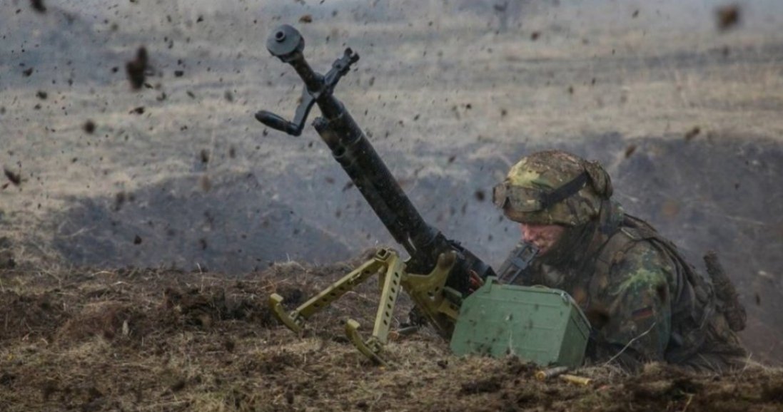 На Донбасі підірвалися двоє українських захисників