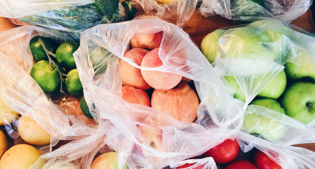 В Україні різко зростуть ціни на пластикові пакети