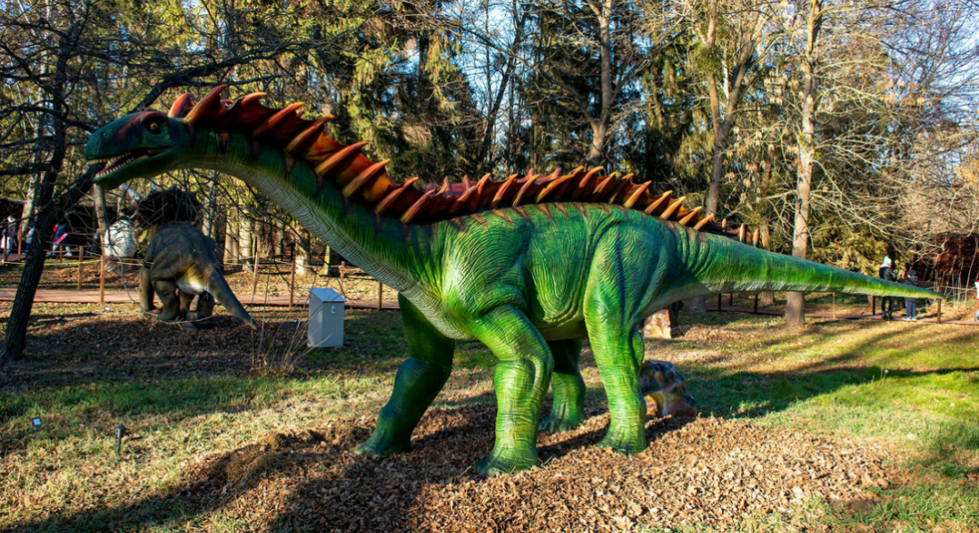 У Луцьку закривають парк динозаврів