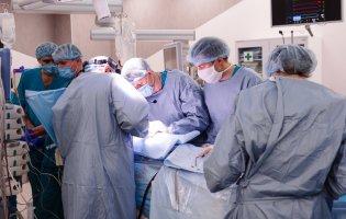 У Луцьку хірурги видалили з живота жінки 15 кг жиру
