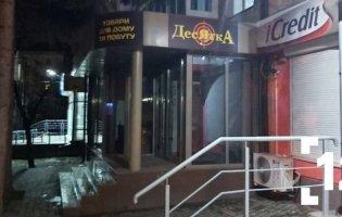 У Луцьку обстріляли магазин: подробиці