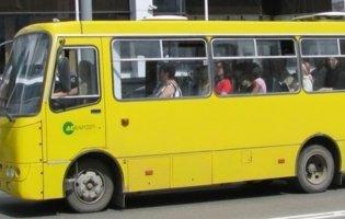 «Передала 100 гривень за проїзд»:  у Миколаєві водій виганяв пасажирку з маршрутки