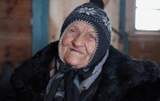 45 років прожила посеред поля – без електрики і тепла