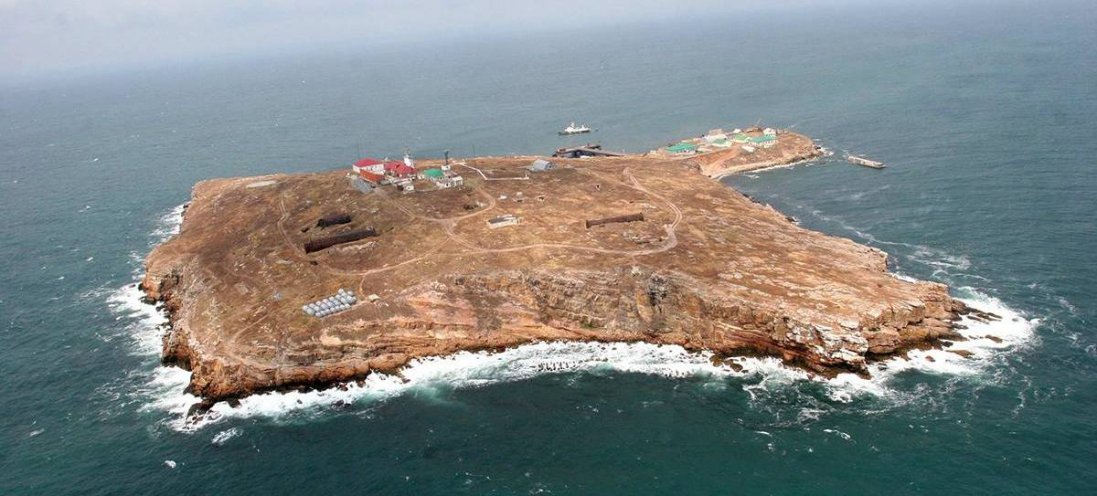 Росіяни не припиняють спроб захопити острів Зміїний