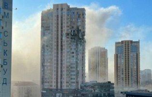 «Горіть у пеклі, російські окупанти», - в Києві у житловий будинок влучив снаряд