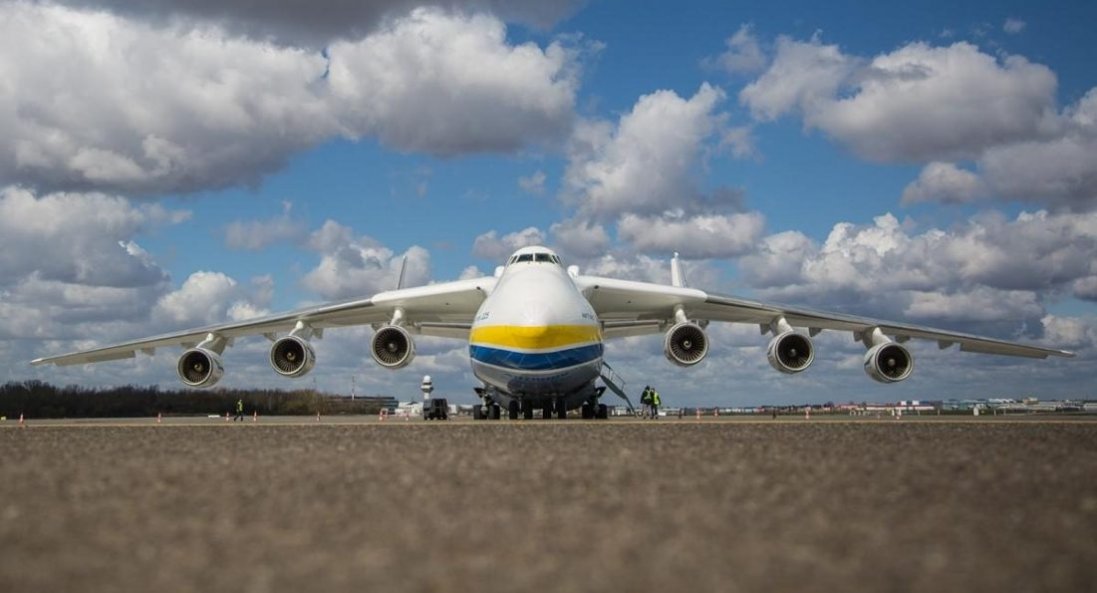 Спалили один з найпотужніших літаків українського виробництва - «Мрію»