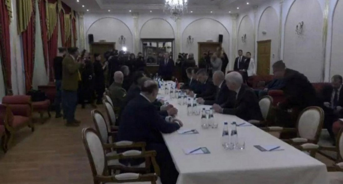 Переговори України та Росії завершилися: про що домовилися