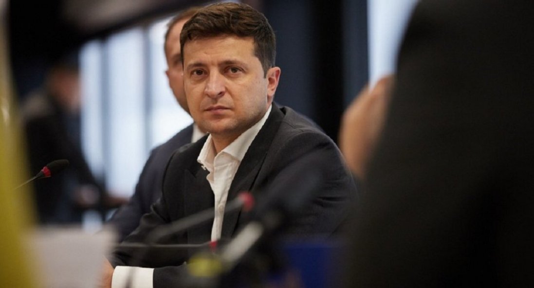 «Навіщо повторювати «Ніколи знову», якщо, коли бомба падає на Бабин Яр, світ залишається мовчазним», - Зеленський