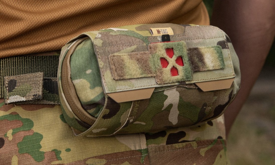 Волинянин-кравець шиє медичні сумки для військових