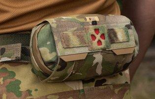 Волинянин-кравець шиє медичні сумки для військових