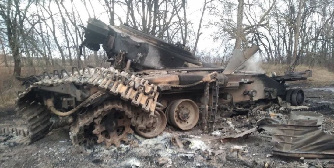 ЗСУ підбили танк на Чернігівщині: люди скинули дані про танк у чат-бот