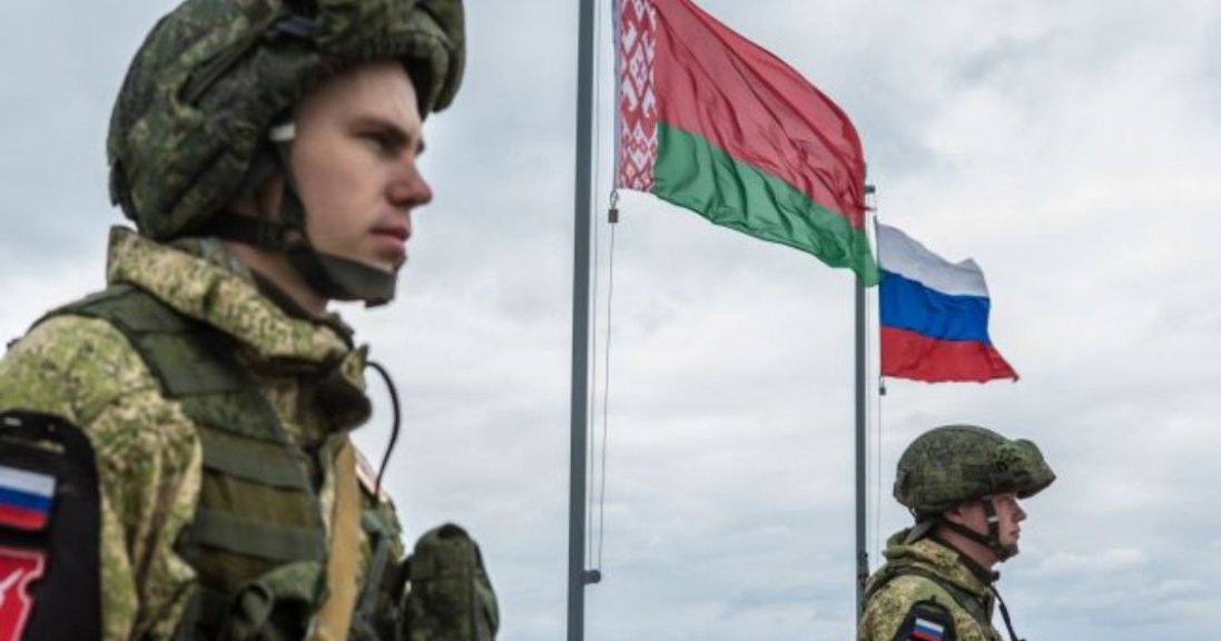 Чоловіки масово тікають з Білорусі за кордон: бояться відправки Лукашенком війск до України