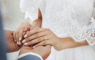 В Україні шлюб з військовослужбовцями дозволили без їх присутності