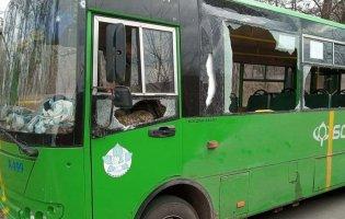 На Київщині бойовики обстріляли евакуаційний автобус: є поранені