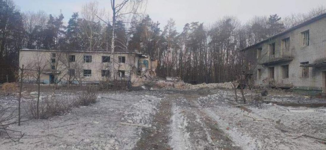На Сумщині бойовики скинули 5 бомб на дитячий табір