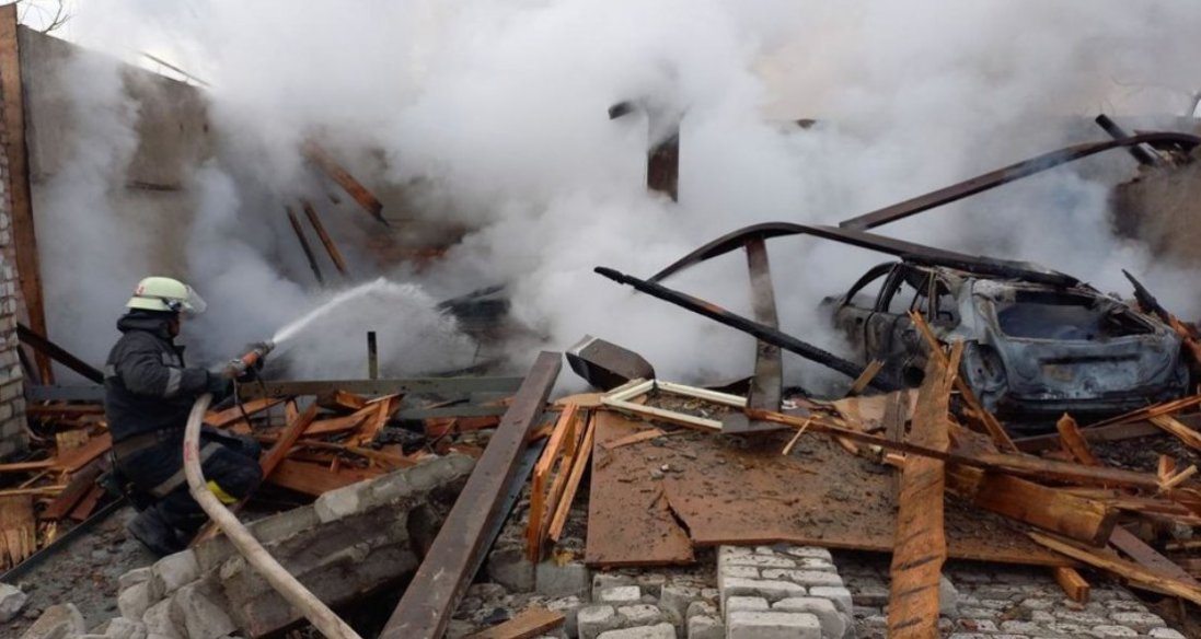 Бомбардування на Миколаївщині: пошкоджені 5 будинків, є загиблий