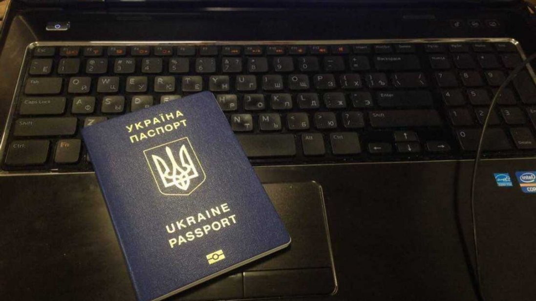 Росіяни активніше замовляють «фейкові» паспорти України