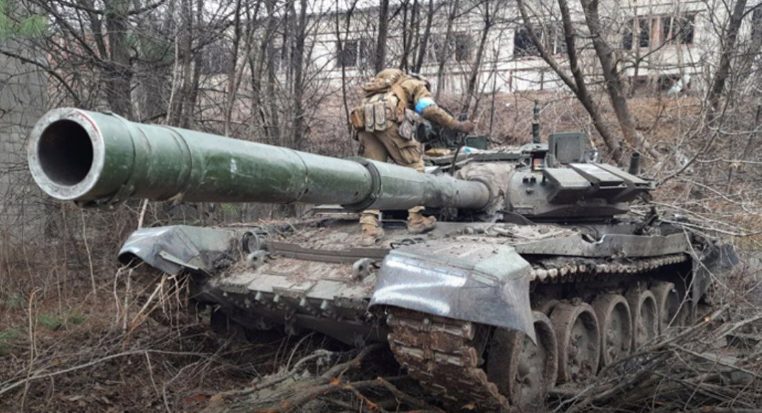 «Азов» знищив 2 російські танки, вбив 17 окупантів і потопив ворожий катер