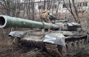 «Азов» знищив 2 російські танки, вбив 17 окупантів і потопив ворожий катер