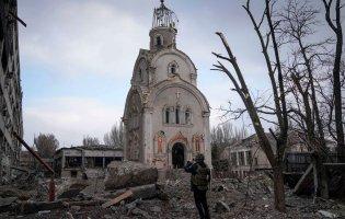«Ми були останніми журналістами в Маріуполі»: як окупанти полювали на журналістів