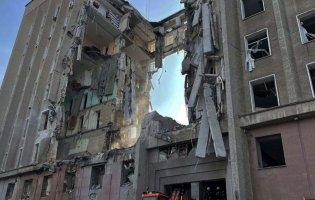 Ракетний удар по Миколаївській ОДА: кількість загиблих знову зросла