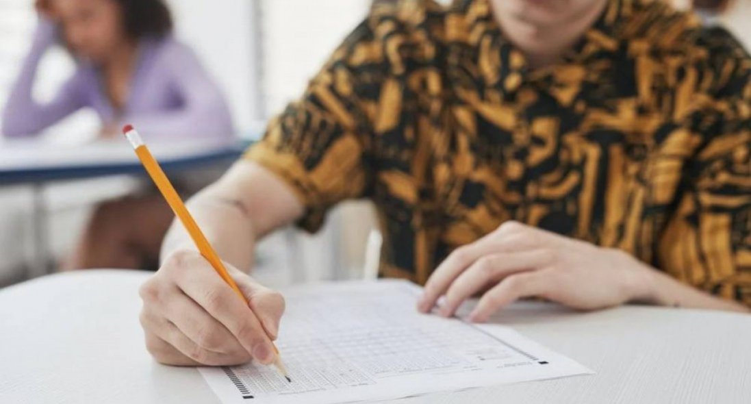 Коли в Україні відбудеться спрощене ЗНО