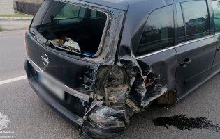 У Луцьку - ДТП: машині вирвало колесо