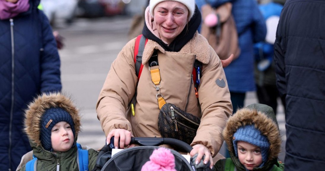 Вимушеним переселенцям із України продовжили термін отримання фінансової допомоги